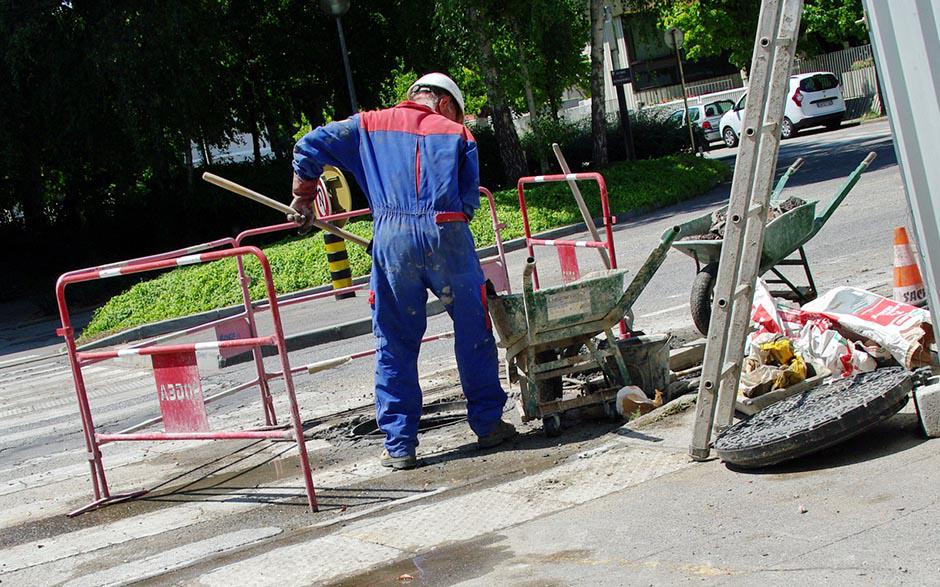 comment déboucher un évier Paris